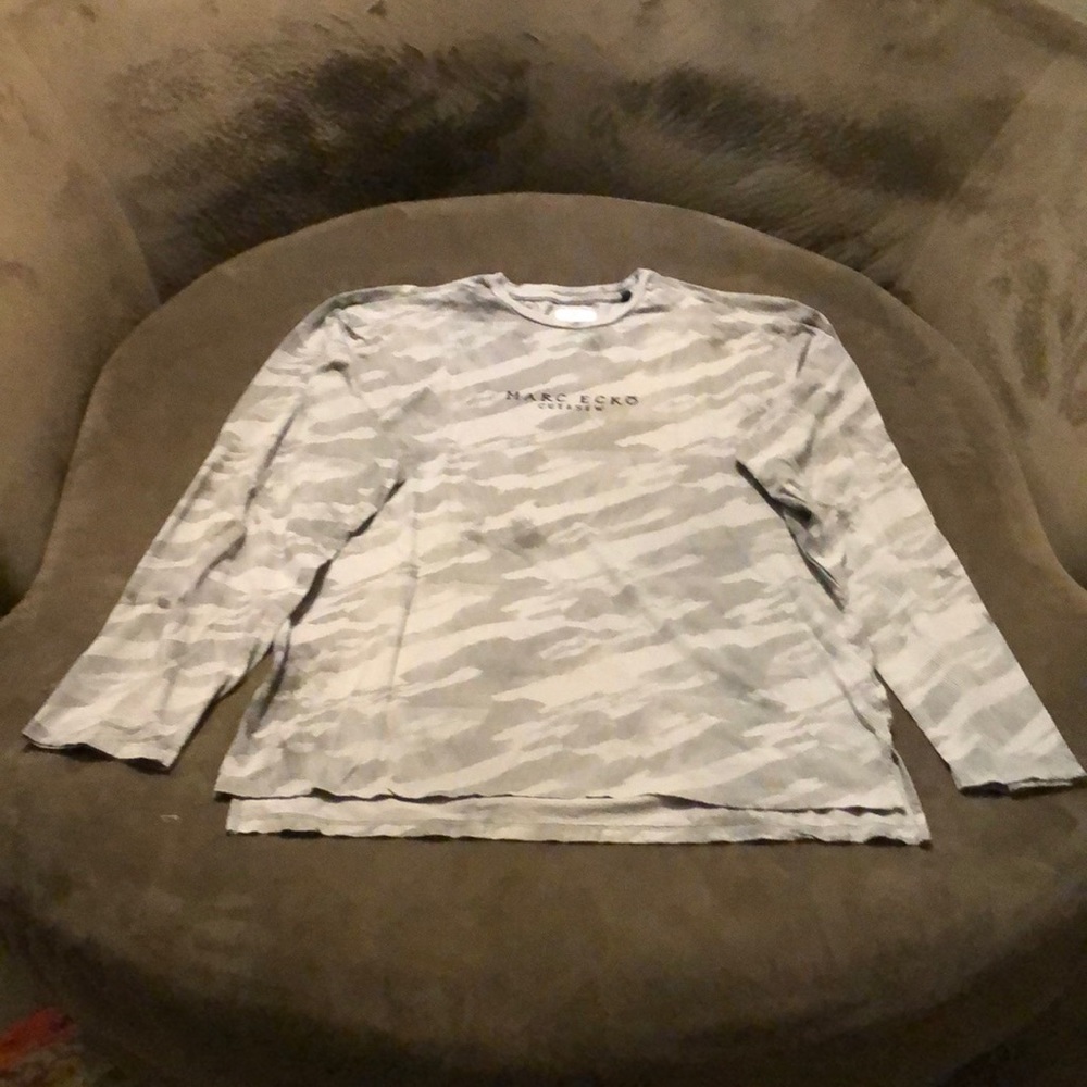Marc Ecko Long sleeve Cotton Camo Cut and Sew Custom T-shirt. Size: XL. EUC.